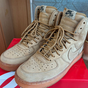 나이키 에어포스 1 하이 07 LV8 사이즈260