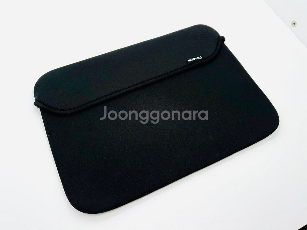 거의 새상품 13.3인치 네오프렌 컬러 파우치--3