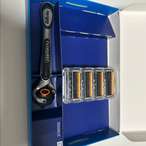 질레트 프로글라이드 핸들 면도날4개