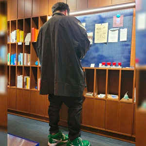 이지 갭 코티드 코튼 라이트 파카 블랙 M