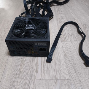 에너맥스 850w gold 풀모듈러 파워