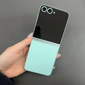 대전중고폰) 갤럭시 Z플립6 민트 256G 판매합니다 081617