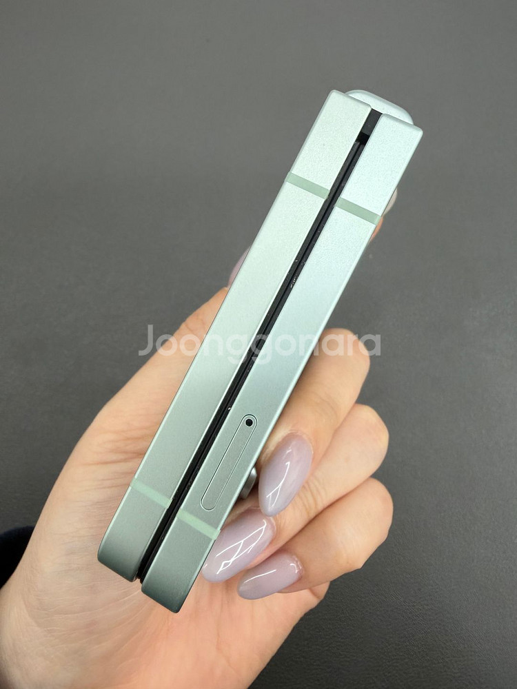 대전중고폰) 갤럭시 Z플립6 민트 256G 판매합니다 081617--2