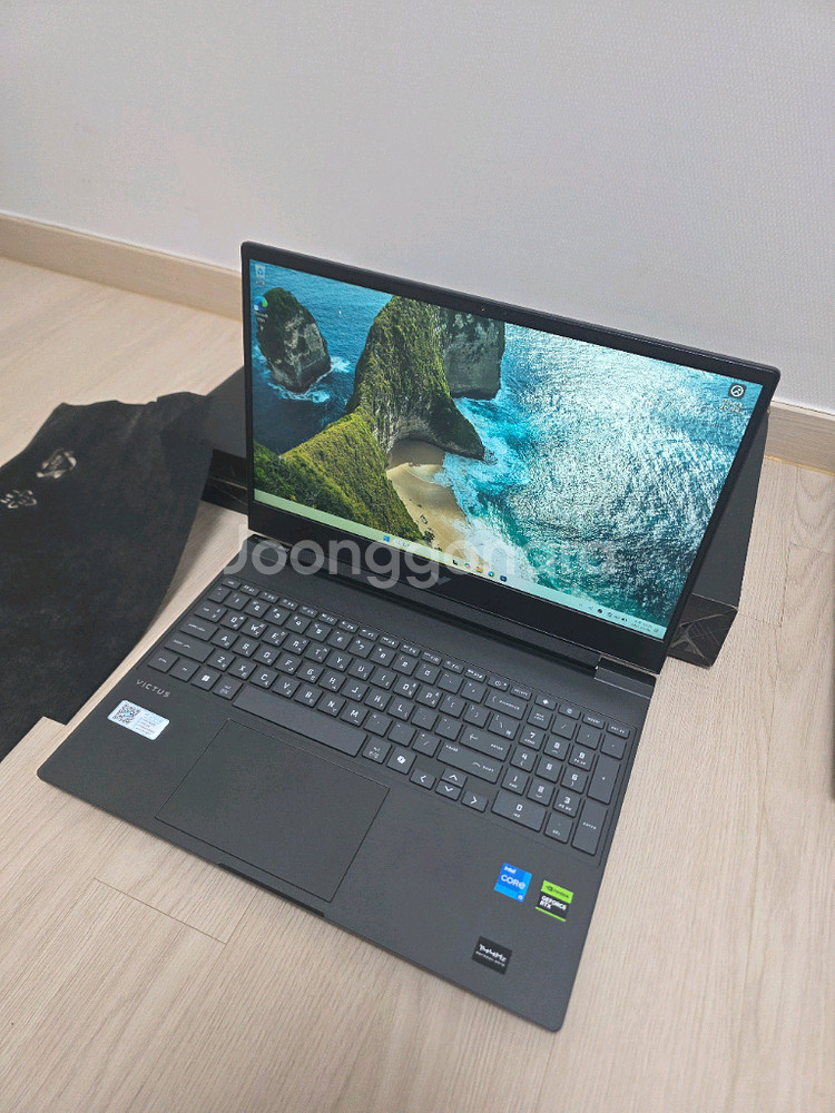 HP 빅터스15 게이밍노트북 i5-13세대 , RTX3050--0