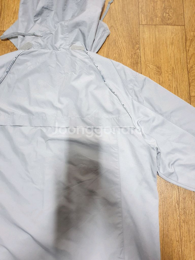 1052 휠라 운동복 바람막이 110 사이즈입니다--9