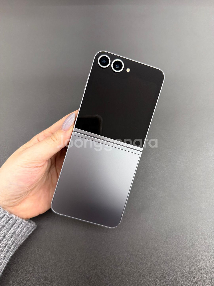 대전중고폰) 갤럭시 Z플립6 실버 256G 판매합니다 087457--0