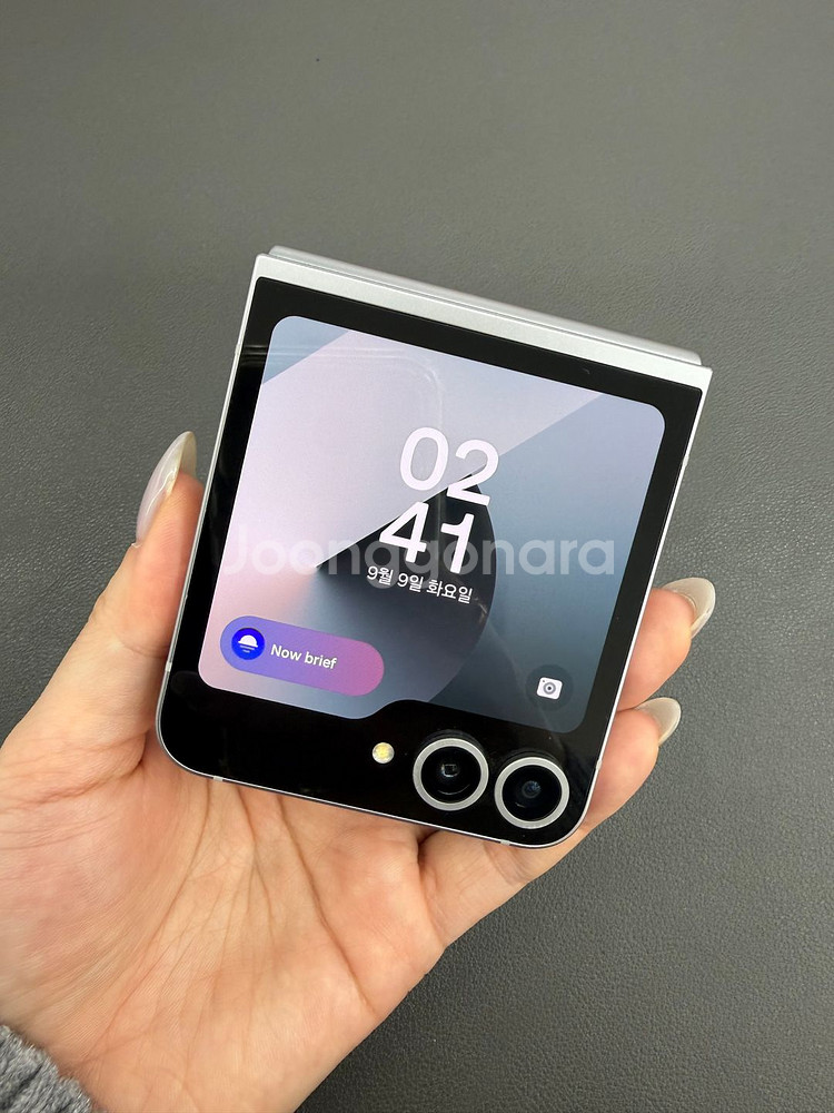 대전중고폰) 갤럭시 Z플립6 실버 256G 판매합니다 087457--5