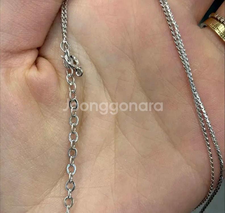 정품 디올 예리 웨이브 실버 목걸이--3