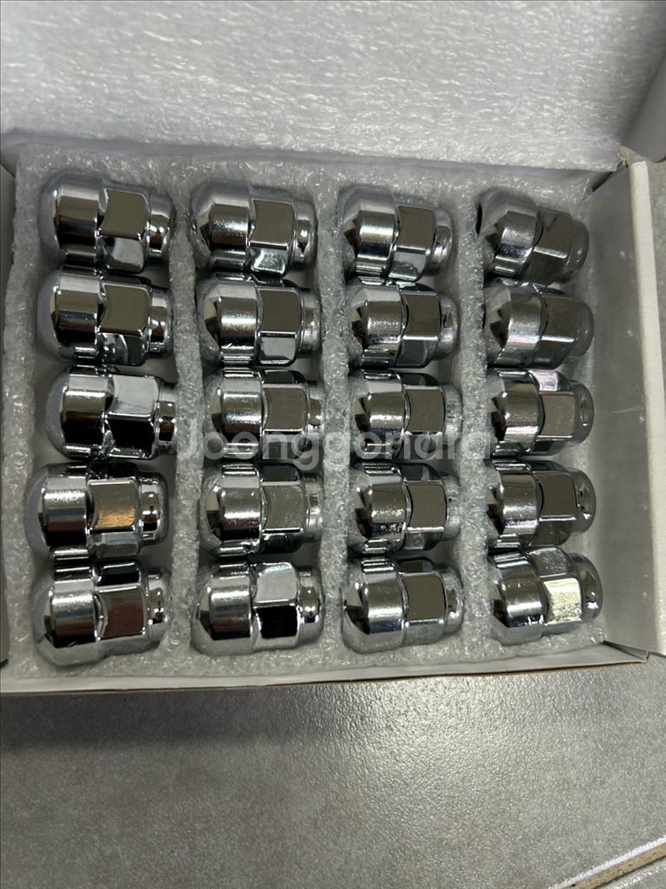 제네시스 휠전용 너트 판매헙니다--1