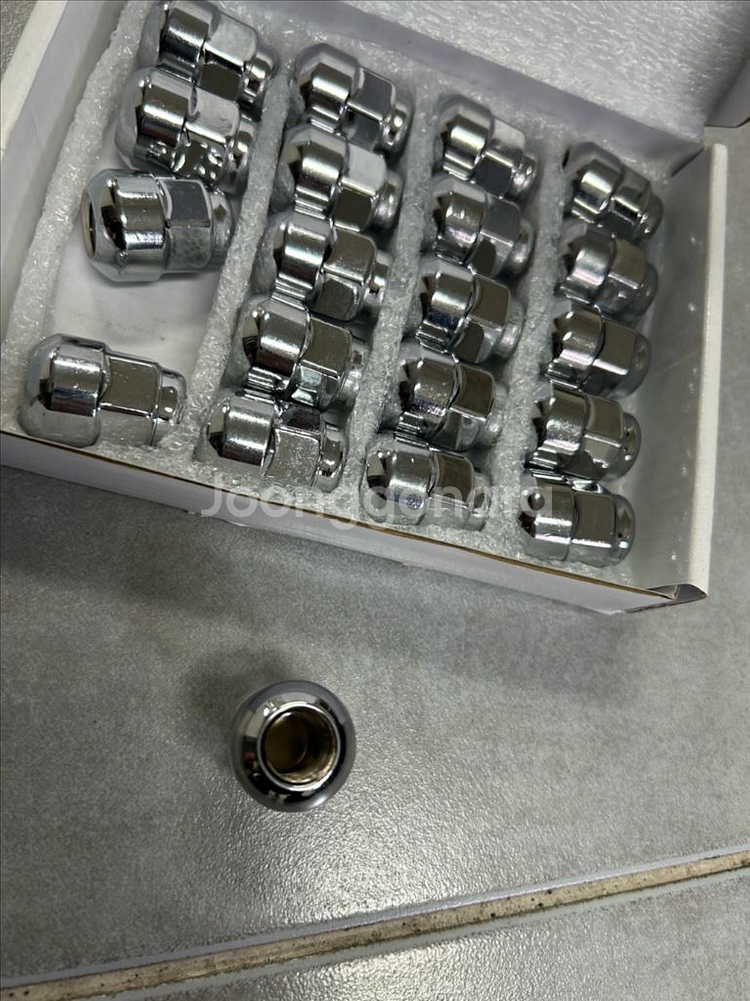 제네시스 휠전용 너트 판매헙니다--2