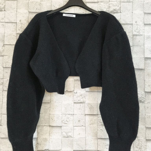 탑드레싱 블랙 울캐시미어 숏크롭 오픈가디건