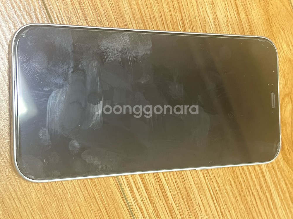 아이폰 12 화이트 128g 팝니다 배터리 77%--0
