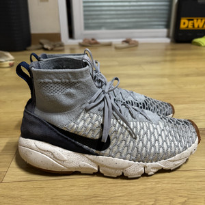 [265] 나이키 플라이니트 풋스케이프 마지스타 울프그레이