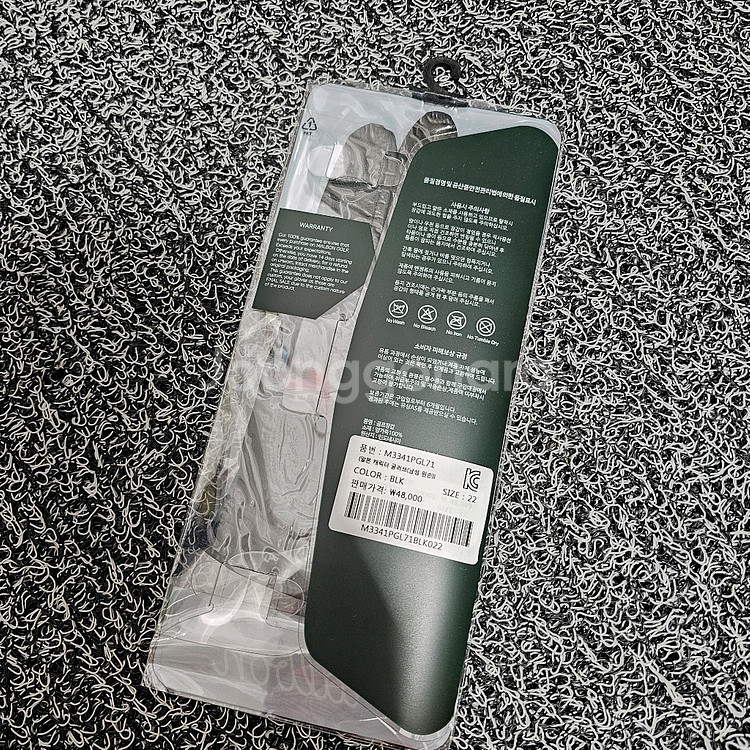 말본 골프 남성 가죽 장갑 왼손 22호 새상품 팝니다--1