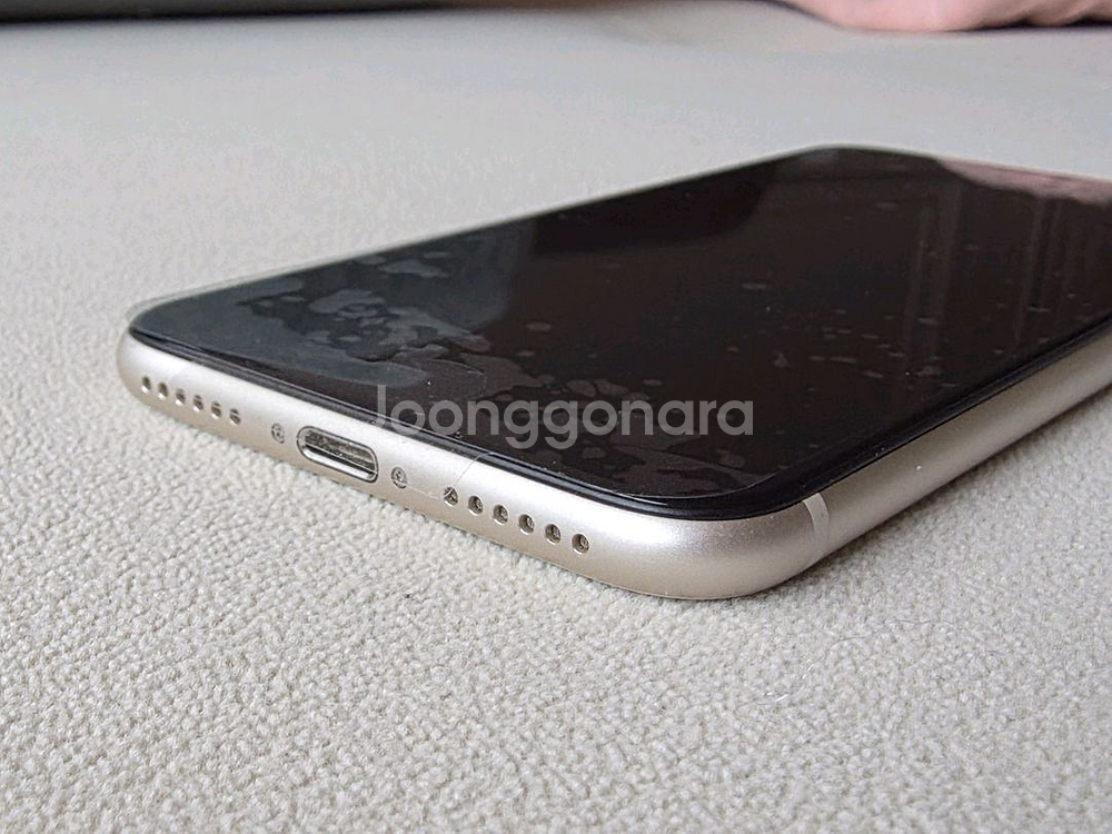 아이폰 SE3 화이트 64기가 96%--5