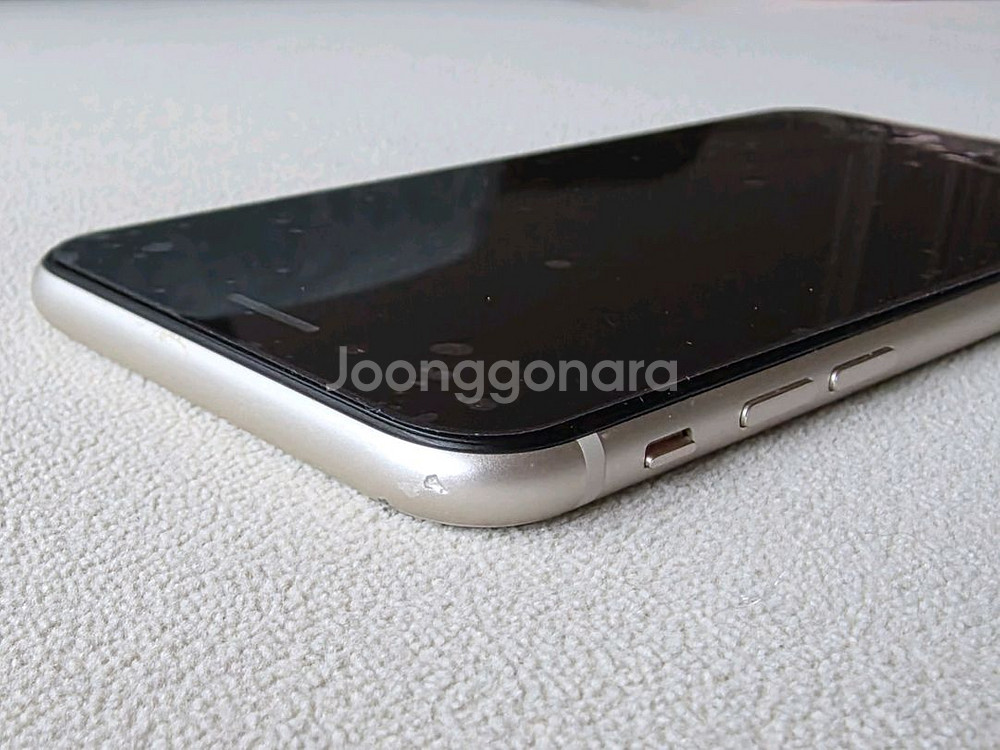 아이폰 SE3 화이트 64기가 96%--4