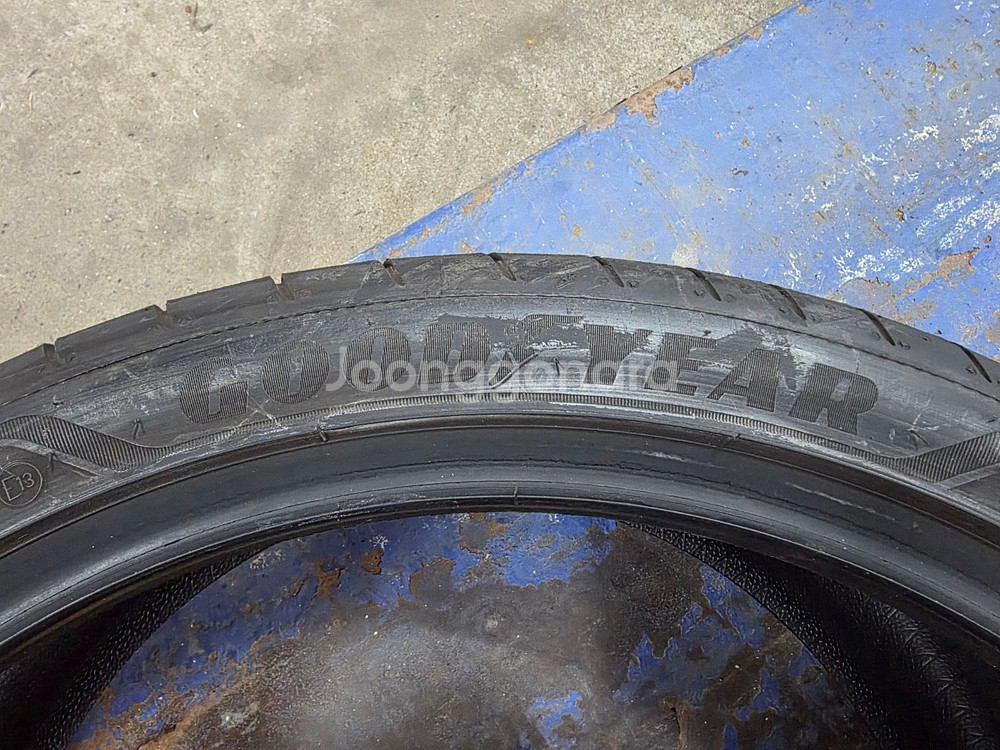 [중고타이어] 265 32 21 305 30 21 굿이어 이글F1 타이어 한대분--6