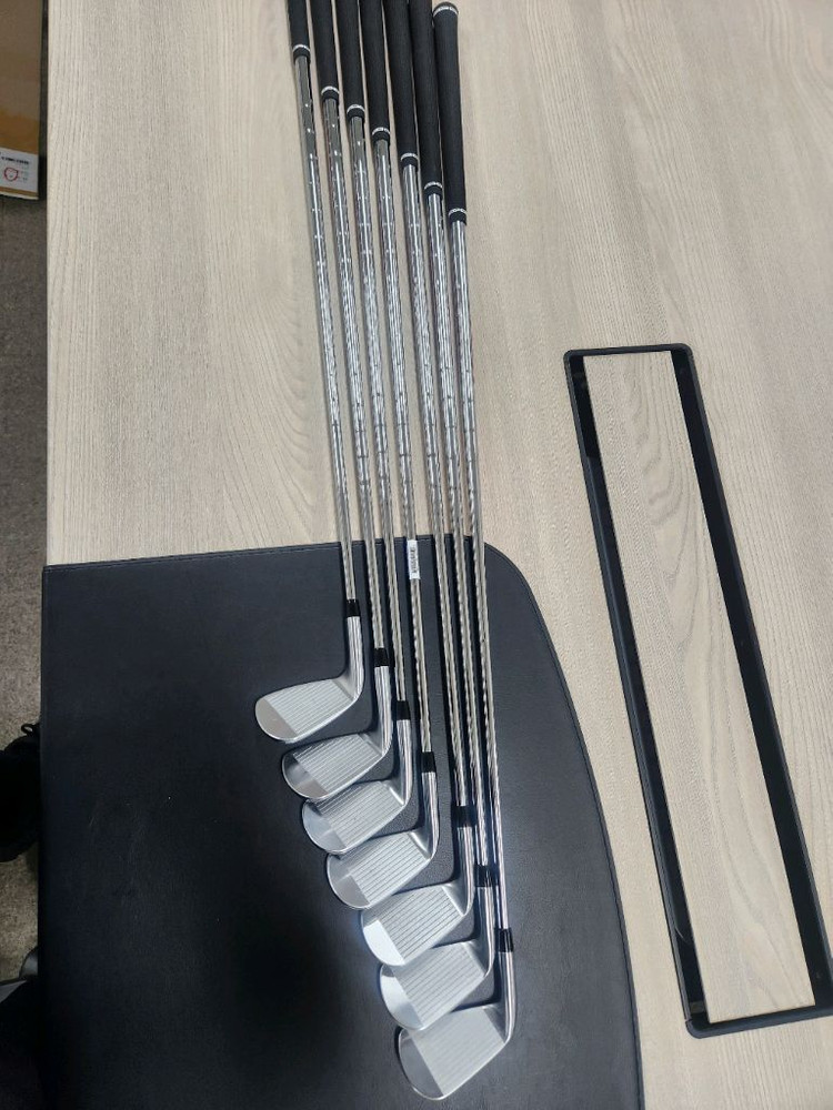 타이틀리스트 t100 아이언 이미지