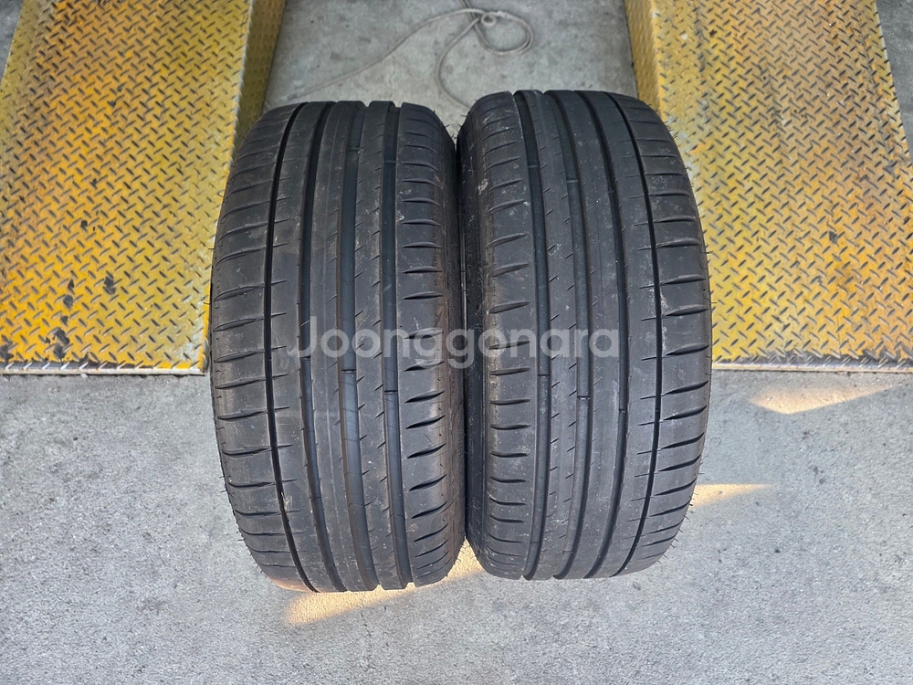 [중고타이어] 225 40 19 미쉐린 PS4 타이어 2본 판매합니다--0