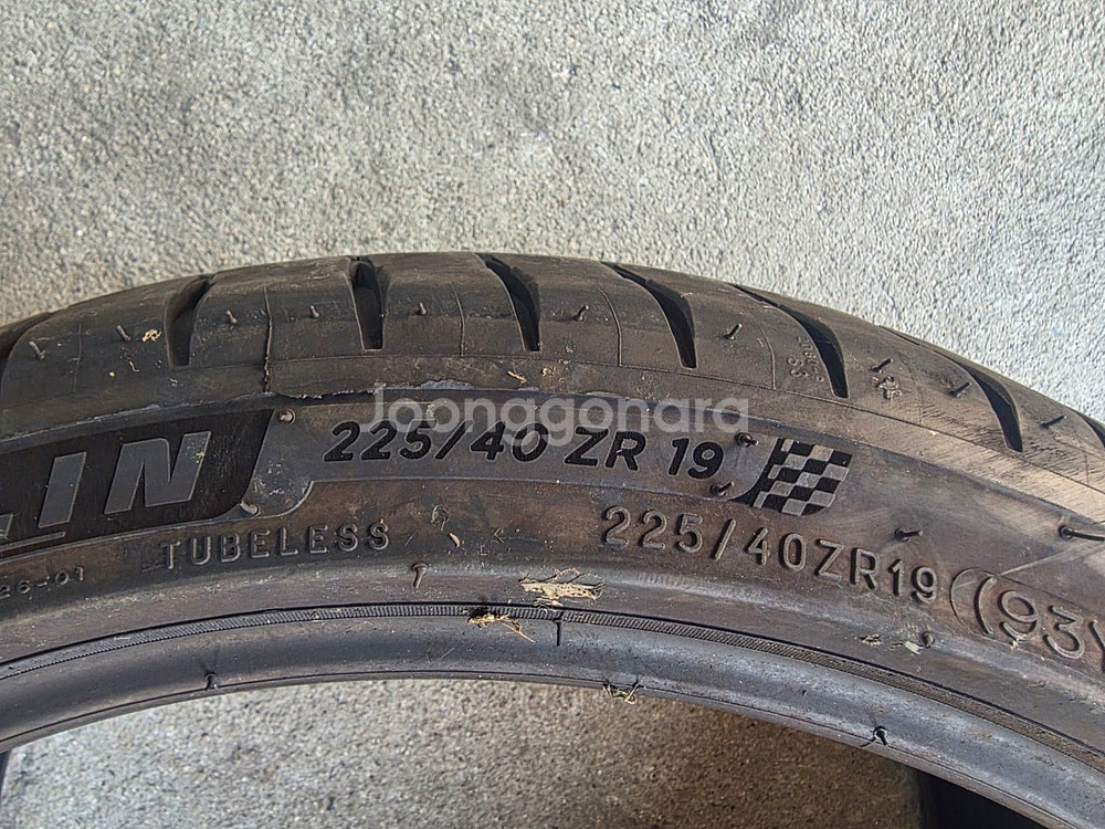 [중고타이어] 225 40 19 미쉐린 PS4 타이어 2본 판매합니다--1