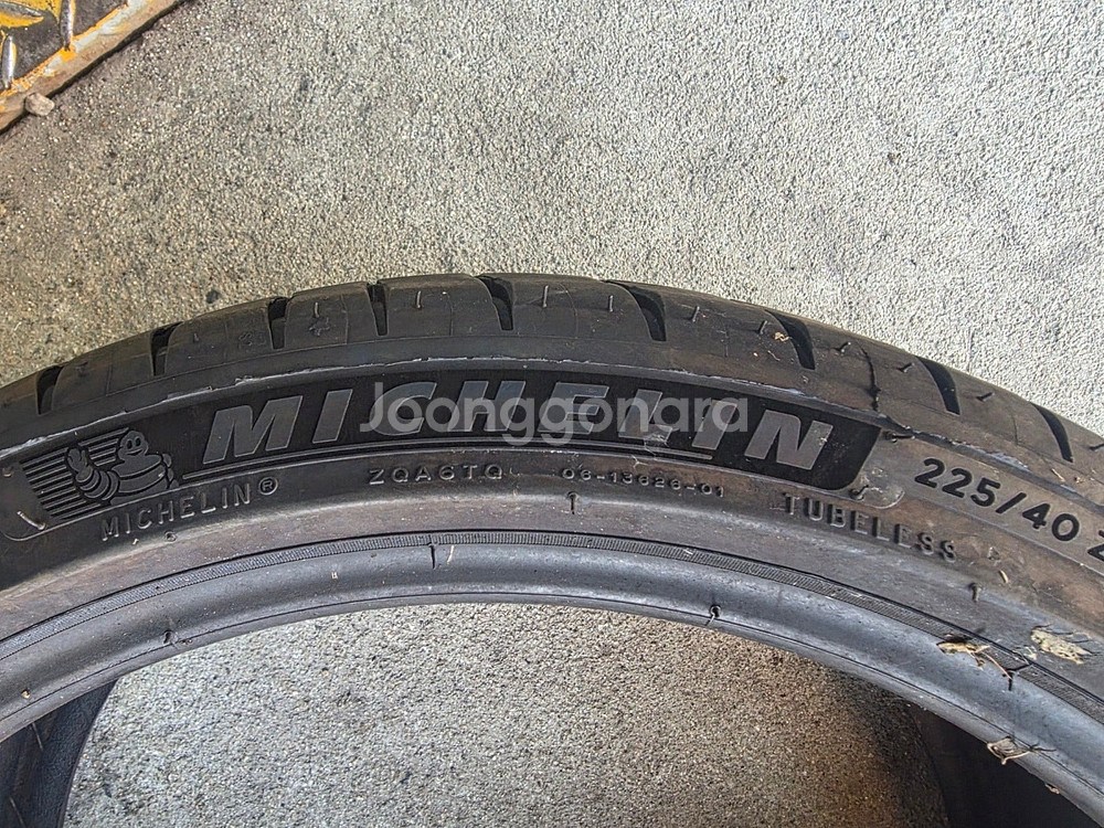 [중고타이어] 225 40 19 미쉐린 PS4 타이어 2본 판매합니다--4