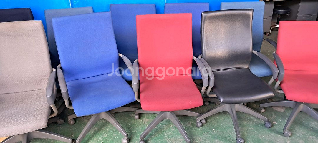 한샘퍼시스사무용의자 피자의자 칼라의자 컬러바퀴의자--1