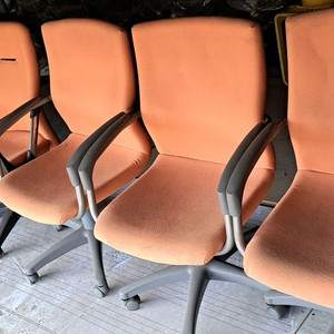 다원사무용의자 오렌지색회전의자 천의자 패브릭바퀴의자