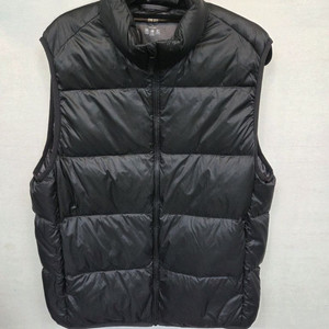 유니클로 울트라라이트다운 패딩조끼 L