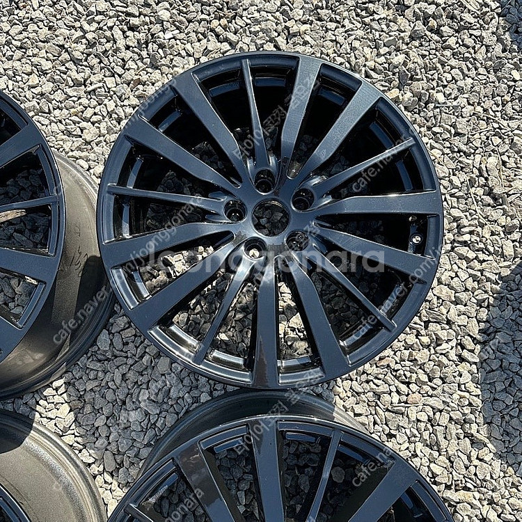 [중고휠] 19인치 마세라티 콰트로 포르테 유광블랙 순정휠--1