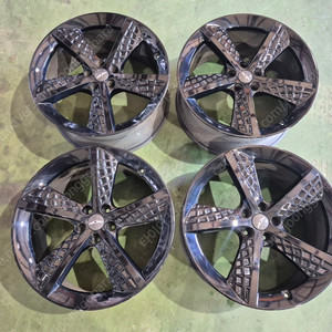 [중고휠] 21인치 제네시스 GV70 와플 유광블랙 순정휠