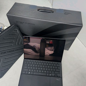 2025 z13 395칩셋 64램 1t팝니다