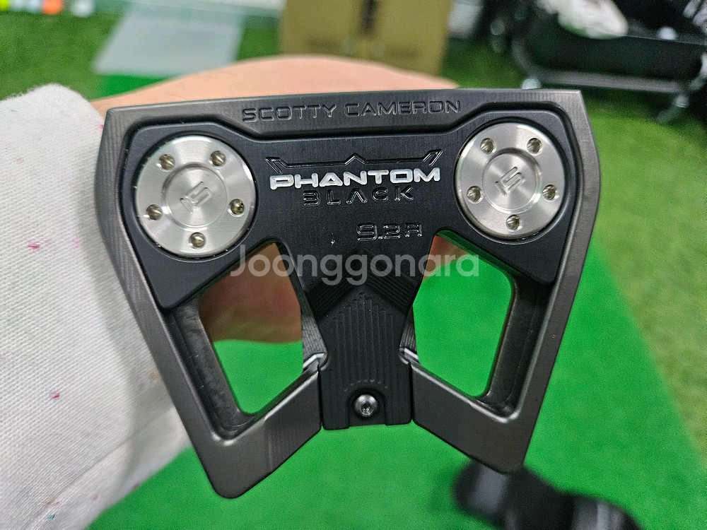 스카티카메론 팬텀 블랙 9.2R 34인치 퍼터 신품급 판매합니다--0