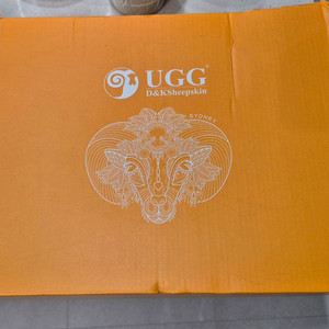 어그 울트라 미니 플랫폼