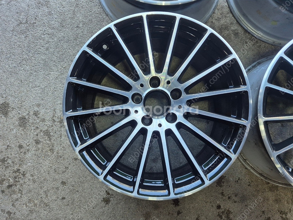 [중고휠] 18인치 벤츠E클래스 마차 블랙폴리쉬 순정휠 한대분--3