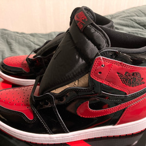 나이키 조던1 하이 브레드 페이던트 285