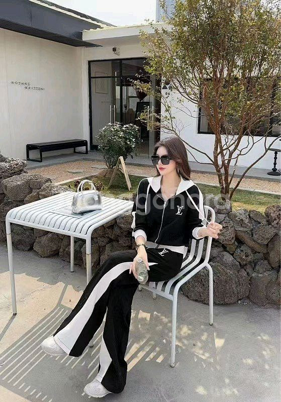 수입의류 로고자수 후드집업 루이세트 트레이닝복 투피스--0