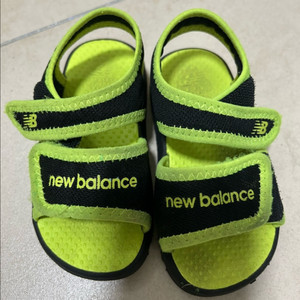 뉴발란스 아동 샌들 150 반값택배 택포