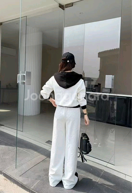 수입의류 로고자수 후드집업 루이세트 트레이닝복 투피스--4