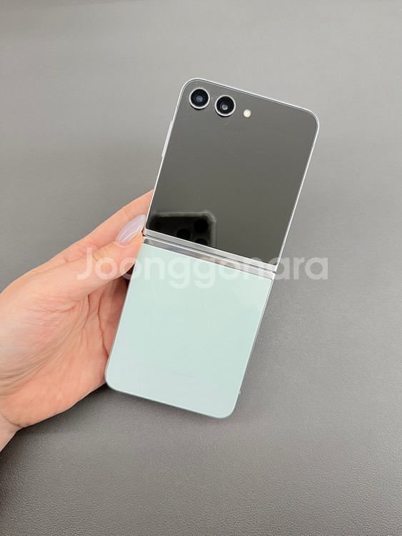 대전중고폰) 갤럭시 Z플립5 민트 256G 판매합니다 386792--0