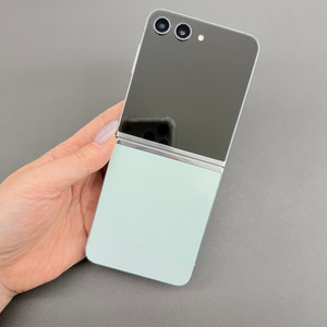 대전중고폰) 갤럭시 Z플립5 민트 256G 판매합니다 386792