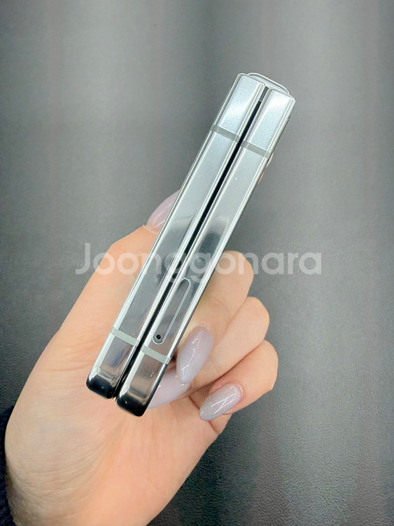 대전중고폰) 갤럭시 Z플립5 민트 256G 판매합니다 386792--2