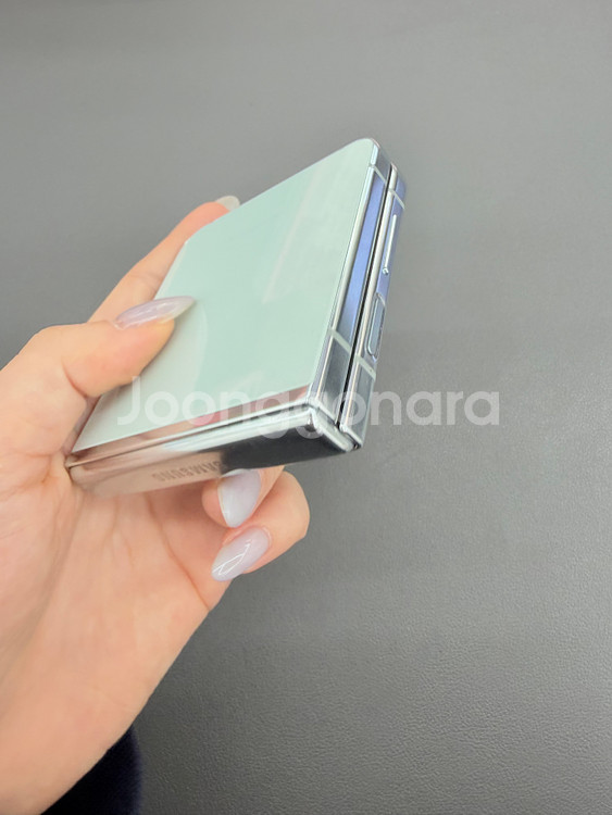 대전중고폰) 갤럭시 Z플립5 민트 256G 판매합니다 386792--5