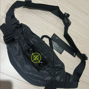 새상품 스톤 힙색 슬링백