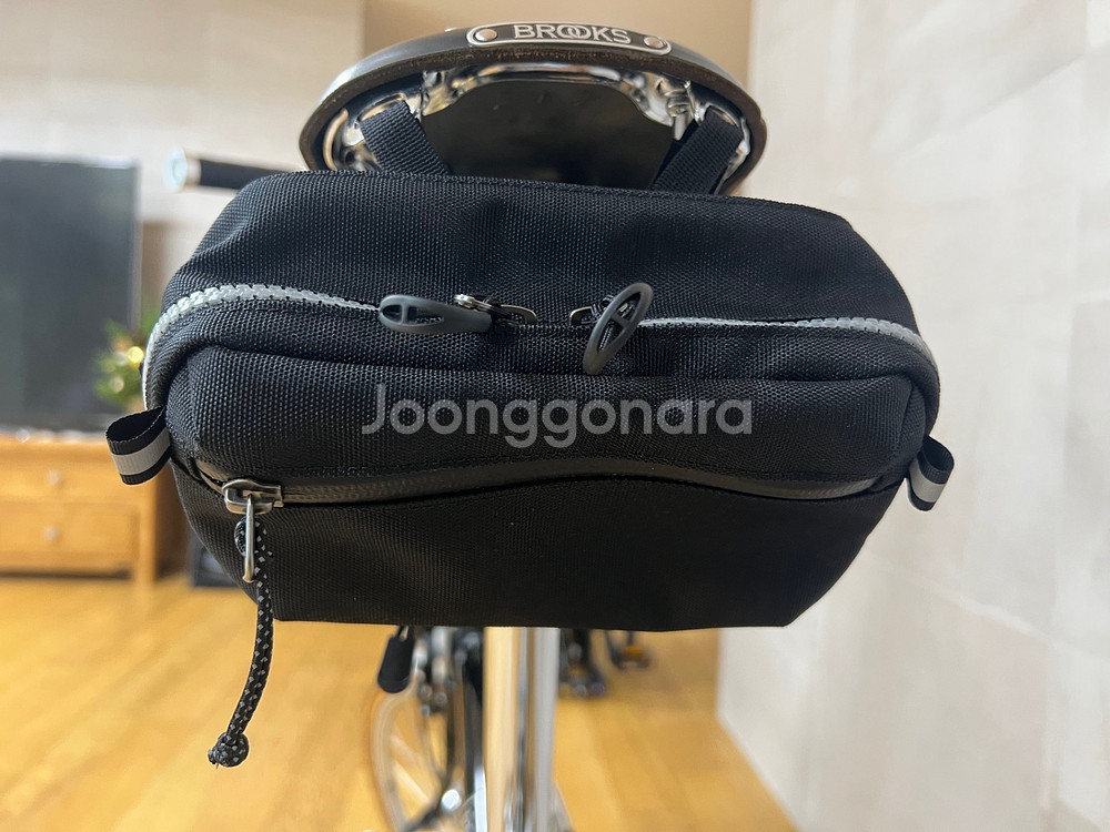 브롬톤 m6r 허브다이나모 2022년식 블랙 판매--8