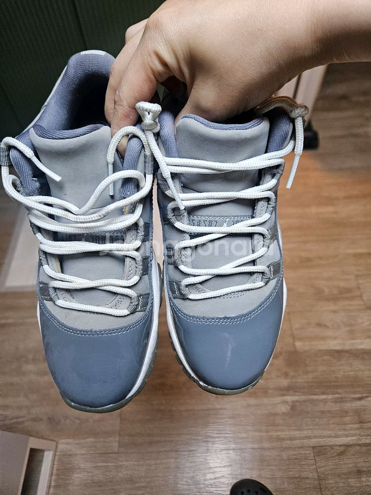 나이키 조던 11 레트로 그레이--1