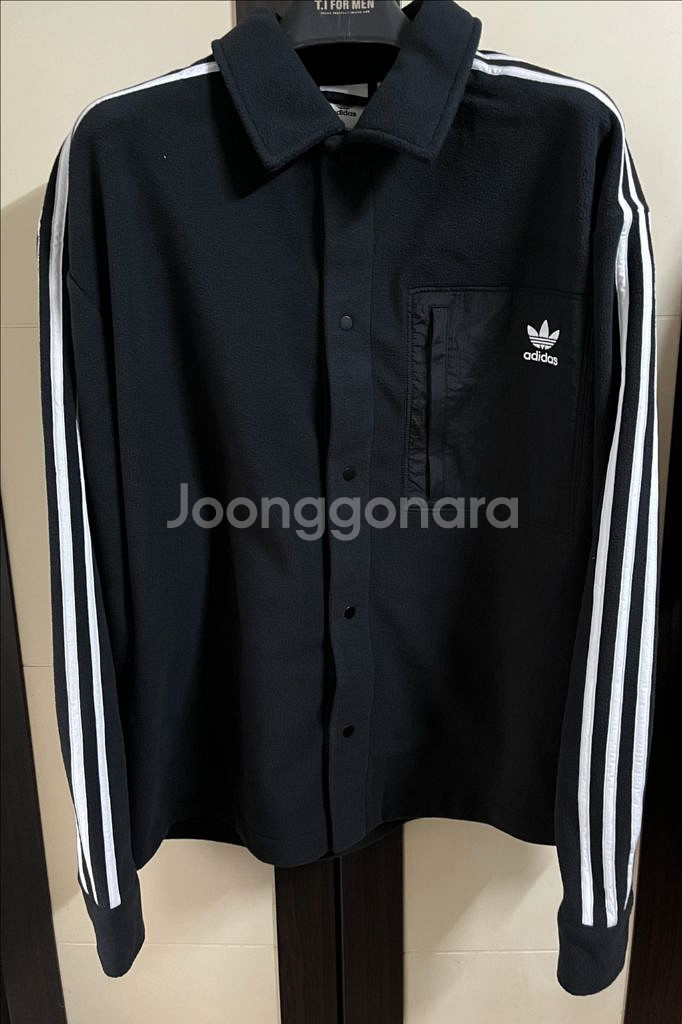 아디다스 폴라 후리스셔츠 M사이즈 팝니다--0