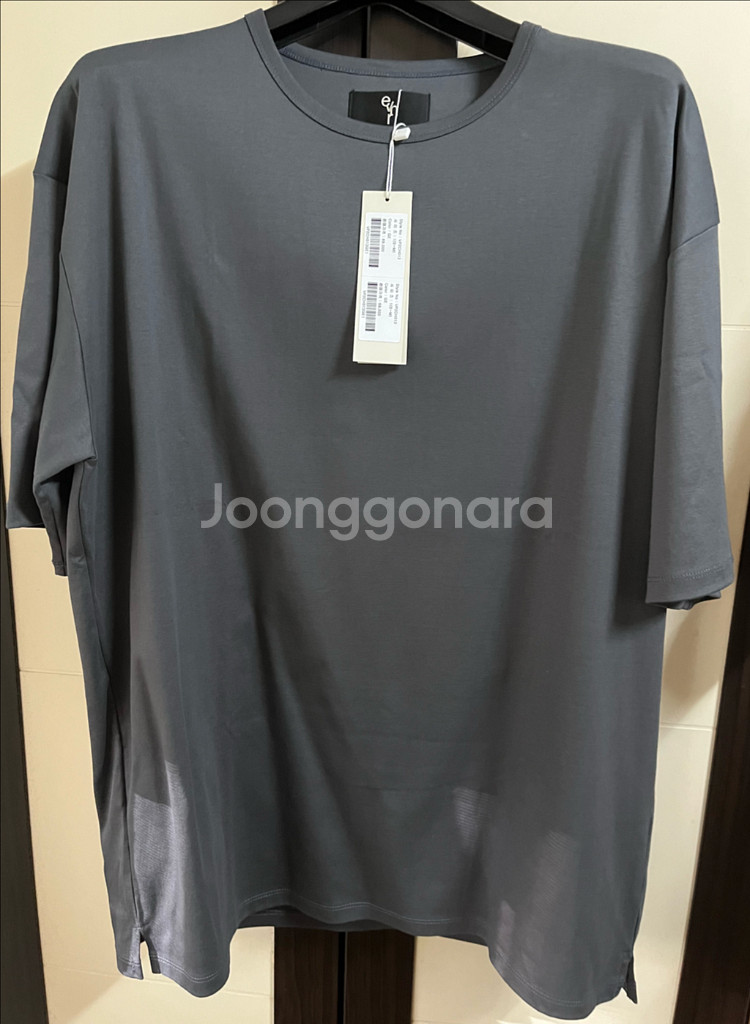 에비너 반팔 티셔츠 검정색 1사이즈 팝니다--0