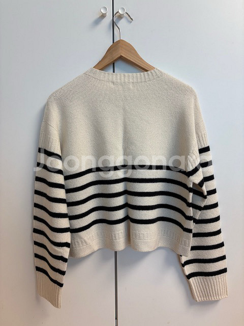 라두나 소프트 스트라이프 니트 (새상품)--8