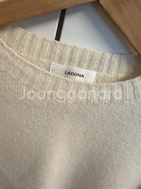 라두나 소프트 스트라이프 니트 (새상품)--9