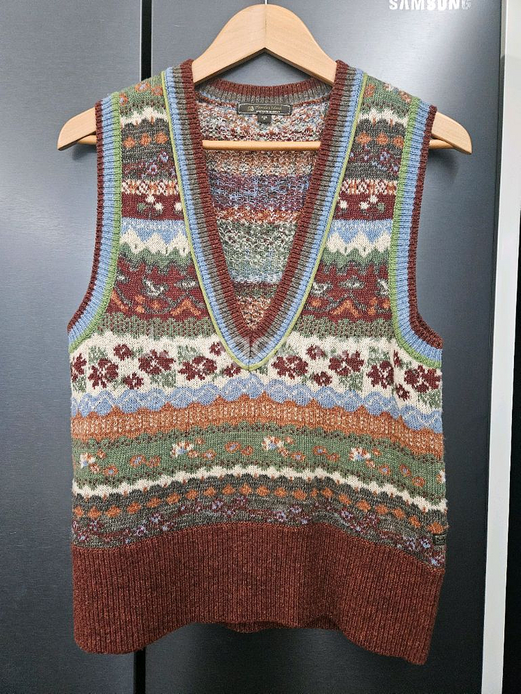 써스데이아일랜드 니트 베스트 85S--1